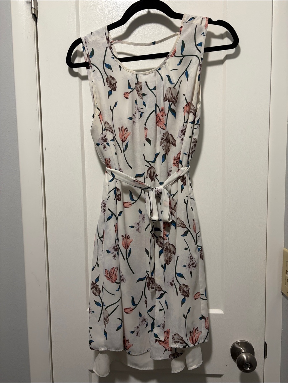 DR2 White Floral Midi Dress with Tie Belt